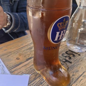 Das Bierhauz - Beer Gardens Near Me - Redwood City, California Das Bierhauz - Beer Gardens Near Me - Redwood City, California