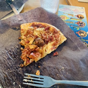 Fiazza Fresh Fired - BBQ Chicken pizza - Pizza Near Me - Ottawa, Ontario Fiazza Fresh Fired - BBQ Chicken pizza - Pizza Near Me - Ottawa, Ontario