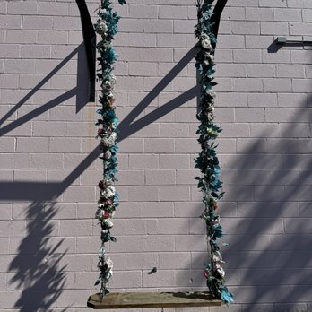Flower Boutique - Parking lot swing - Florists Near Me - Dearborn, Michigan