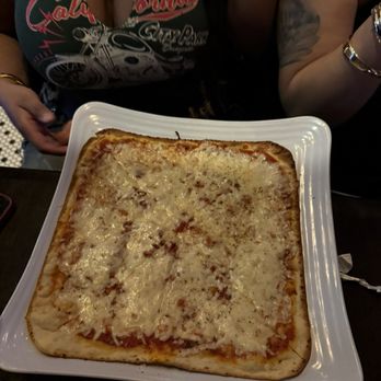Delaney's Irish Pub & Grill - Plain pizza - Seafood Near Me - Cape May, New Jersey