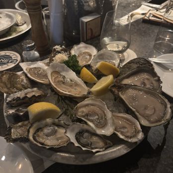 Rodney's Oyster House - Seafood Near Me - Toronto, Ontario