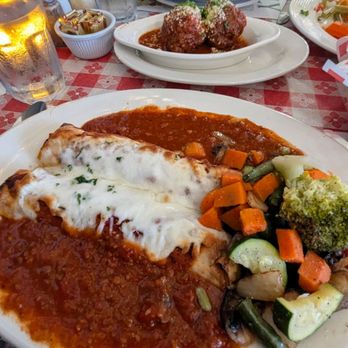 Dinucci's Italian Dinners - Cannelloni crepes - Italian Near Me - Valley Ford, California Dinucci's Italian Dinners - Cannelloni crepes - Italian Near Me - Valley Ford, California