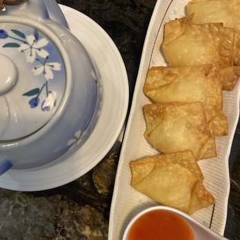 Red Bowl - Fried Crab Rangoon; IG; susanlamx - Cantonese Near Me - Brooklyn, New York Red Bowl - Fried Crab Rangoon; IG; susanlamx - Cantonese Near Me - Brooklyn, New York
