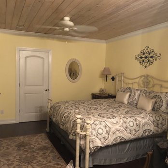 Seaglass Inn - Room - Bed & Breakfast Near Me - Melbourne Beach, Florida Seaglass Inn - Room - Bed & Breakfast Near Me - Melbourne Beach, Florida
