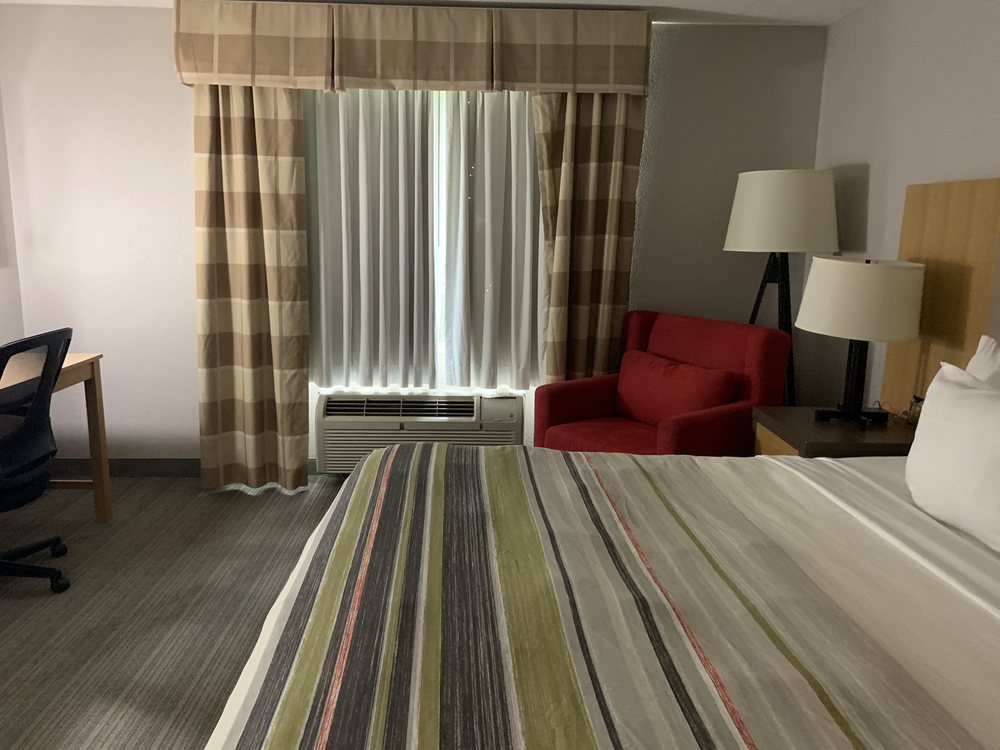 COUNTRY INN AND SUITES - Updated August 2024 - 21 Photos & 21 Reviews