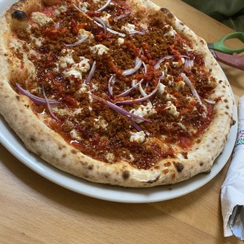 Pizzeria Grano - Bee sting pizza - Pizza Near Me - Vancouver, British Columbia Pizzeria Grano - Bee sting pizza - Pizza Near Me - Vancouver, British Columbia