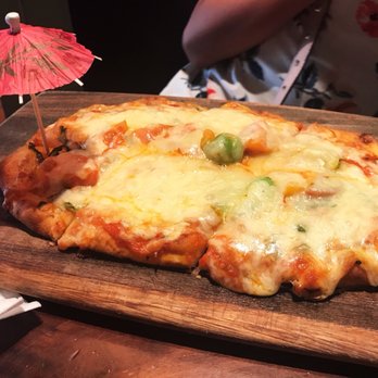 Tommy Bahama - Kid's Margherita Pizza - Seafood Near Me - Naples, Florida Tommy Bahama - Kid's Margherita Pizza - Seafood Near Me - Naples, Florida