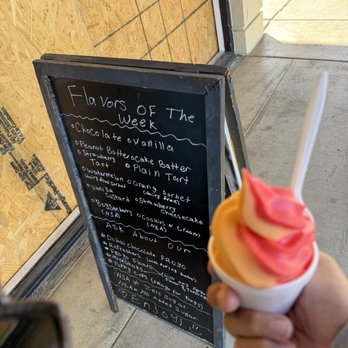 Go Get Yogurt - Mini swirled peach & watermelon - Ice Cream & Frozen Yogurt Near Me - Santee, California Go Get Yogurt - Mini swirled peach & watermelon - Ice Cream & Frozen Yogurt Near Me - Santee, California