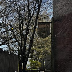 McMenamins Boon's Treasury - Outside eating area