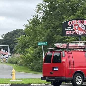 Uberti's Fish Market - If you blink, this is what you'll see on the right hand side - Seafood Markets Near Me - Stratford, Connecticut