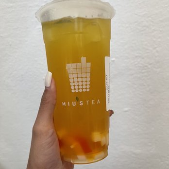 Miu's Tea - Iced Shaken Peach Green Tea Lemonade - Bubble Tea Near Me - South Miami, Florida
