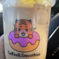 Vanilla iced coffee