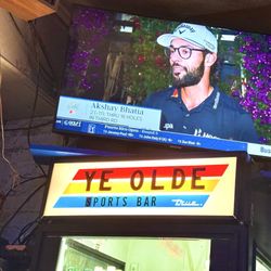 Ye Olde Tavern Sports Bar - Ye Olde Sports Bar - a TV in all 4 corners!