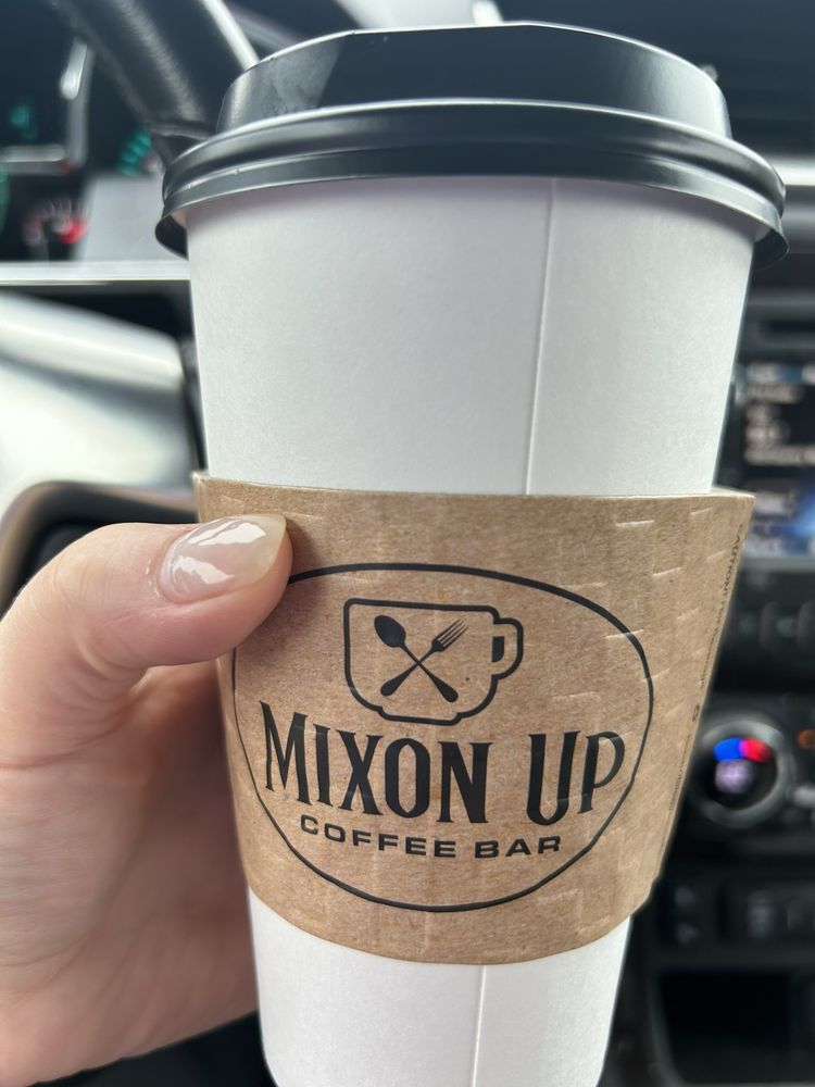 Mixon Up Coffee Bar Logo