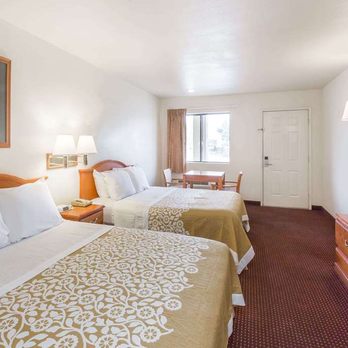Days Inn by Wyndham Willcox - 2 Queen Bed Room - Hotels Near Me - Willcox, Arizona