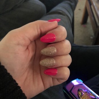 Royal Nails - Pink and gold nails - Nail Salons Near Me - Hesperia, California Royal Nails - Pink and gold nails - Nail Salons Near Me - Hesperia, California