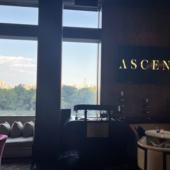 Ascent Lounge - Cocktail Bars Near Me - New York, New York