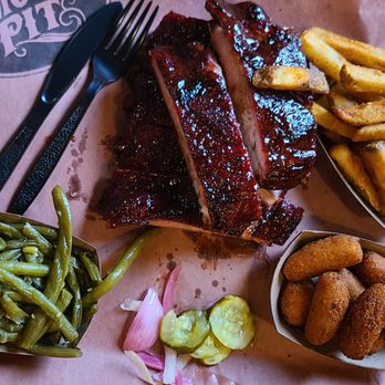 The Smoke Pit - Southern Near Me - Salisbury, North Carolina