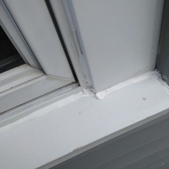 Cronkhite Home Solutions - Bad caulking - Windows Installation Near Me - Peoria, Illinois