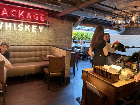 Alden & Harlow by null