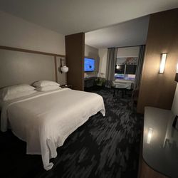 Fairfield by Marriott Inn & Suites Seattle Poulsbo - Our king suite