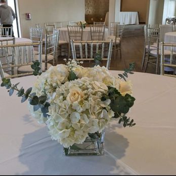 Coco Palm Restaurant - Photo of centerpiece - Cuban Near Me - Pomona, California