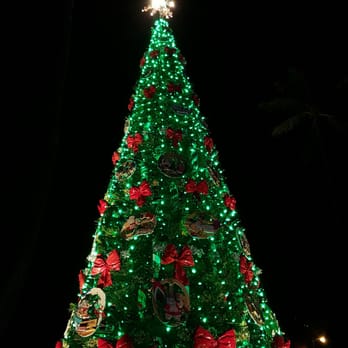 Honolulu City Lights - Christmas tree with green lights - Festivals Near Me - Honolulu, Hawaii Honolulu City Lights - Christmas tree with green lights - Festivals Near Me - Honolulu, Hawaii