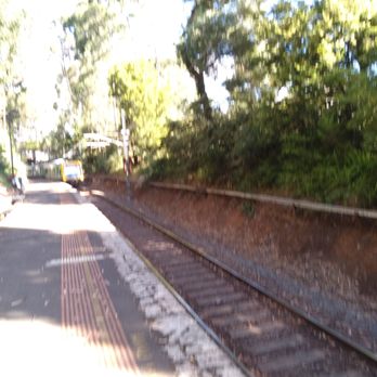Tecoma Railway Station - Platform - Train Stations Near Me - Tecoma, VIC