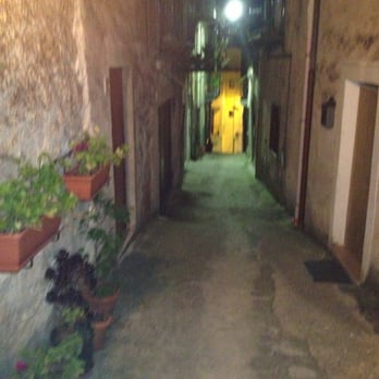 MATES - Italian Near Me - Caltabellotta, AG