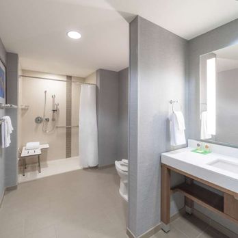 Hyatt Place - Bathroom - Hotels Near Me - Destin, Florida