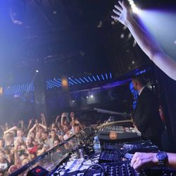 Disco Tropics - Martin Solveig