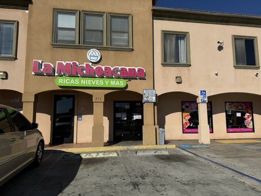 La Michoacana Ricas Nieves by null