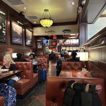 Pappadeaux Seafood Kitchen - Interior - Seafood Near Me - Dallas, Texas Pappadeaux Seafood Kitchen - Interior - Seafood Near Me - Dallas, Texas