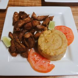 Vida Caribe Restaurant - Carne Frita Mofongo