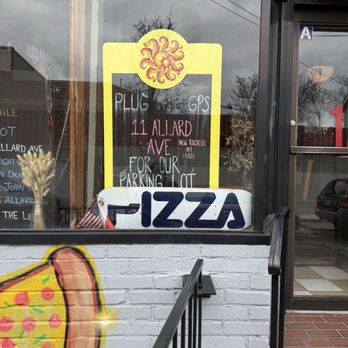 Pizzeria La Rosa - Parking lot location sign - Pizza Near Me - New Rochelle, New York Pizzeria La Rosa - Parking lot location sign - Pizza Near Me - New Rochelle, New York