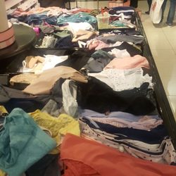 Victoria's Secret - Pantie table