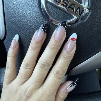 Happiest Nails & Spa - Tara is AMAZING. So talented and sweet! Thank you Tara! Love my nails! - Nail Salons Near Me - Oceanside, California