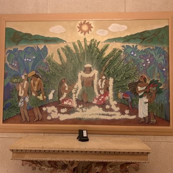 Grand Wailea, A Waldorf Astoria Resort - Beautiful Hawaiian art work - Hotels Near Me - Wailea, Hawaii