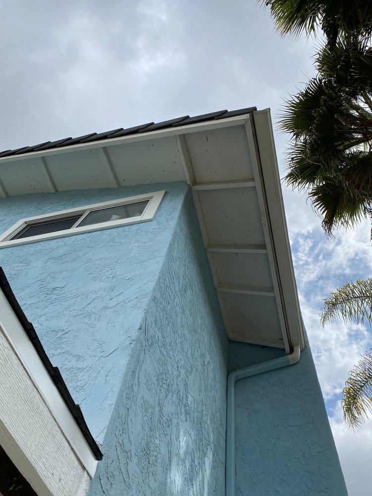 Slide of Roof King Roofing & Solar