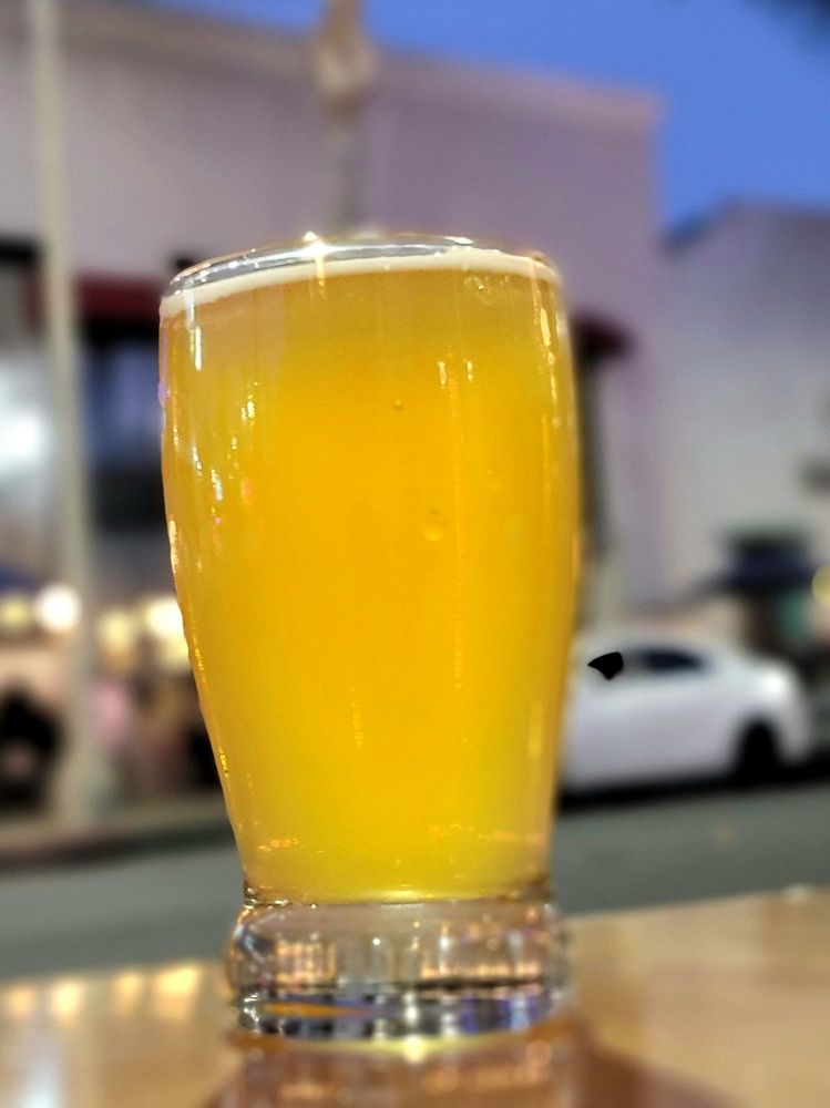 38 Degrees Ale House & Grill