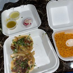 Lengua/tripa taco with M/rice Lengua/tripa taco with M/rice