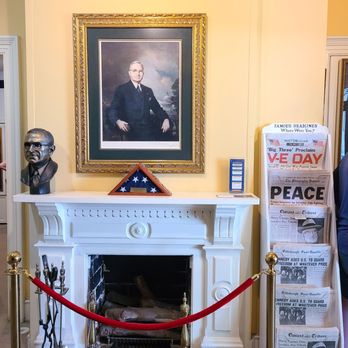 Truman Little White House - Free Museum Inside Gift Shop - Museums Near Me - Key West, Florida