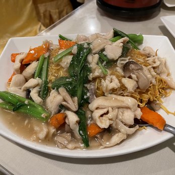 Oriental Pearl Restaurant - Hong Kong style crispy pan fried noodles with chicken. - Seafood Near Me - Chamblee, Georgia Oriental Pearl Restaurant - Hong Kong style crispy pan fried noodles with chicken. - Seafood Near Me - Chamblee, Georgia