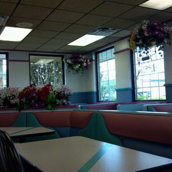 Taco Bell - Dine area - Fast Food Near Me - Glenview, Illinois