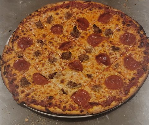 Lockal Bar & Pizzeria by null