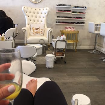 Vibe Nail Bar - Mimosas? Yes please! - Nail Salons Near Me - Burbank, California Vibe Nail Bar - Mimosas? Yes please! - Nail Salons Near Me - Burbank, California