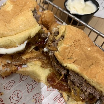 Smashburger - Burgers Near Me - Washington, DC, District of Columbia Smashburger - Burgers Near Me - Washington, DC, District of Columbia