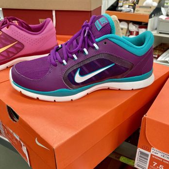 Victor's Shoes - Shoe Stores Near Me - Long Beach, California Victor's Shoes - Shoe Stores Near Me - Long Beach, California