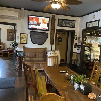 Heska's Sugar Shack - the dining area - Sandwiches Near Me - Mentone, California Heska's Sugar Shack - the dining area - Sandwiches Near Me - Mentone, California