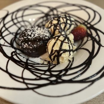 Hefun - Chocolate Lava Cake and Vanilla Ice Cream - Japanese Near Me - Blacksburg, Virginia Hefun - Chocolate Lava Cake and Vanilla Ice Cream - Japanese Near Me - Blacksburg, Virginia